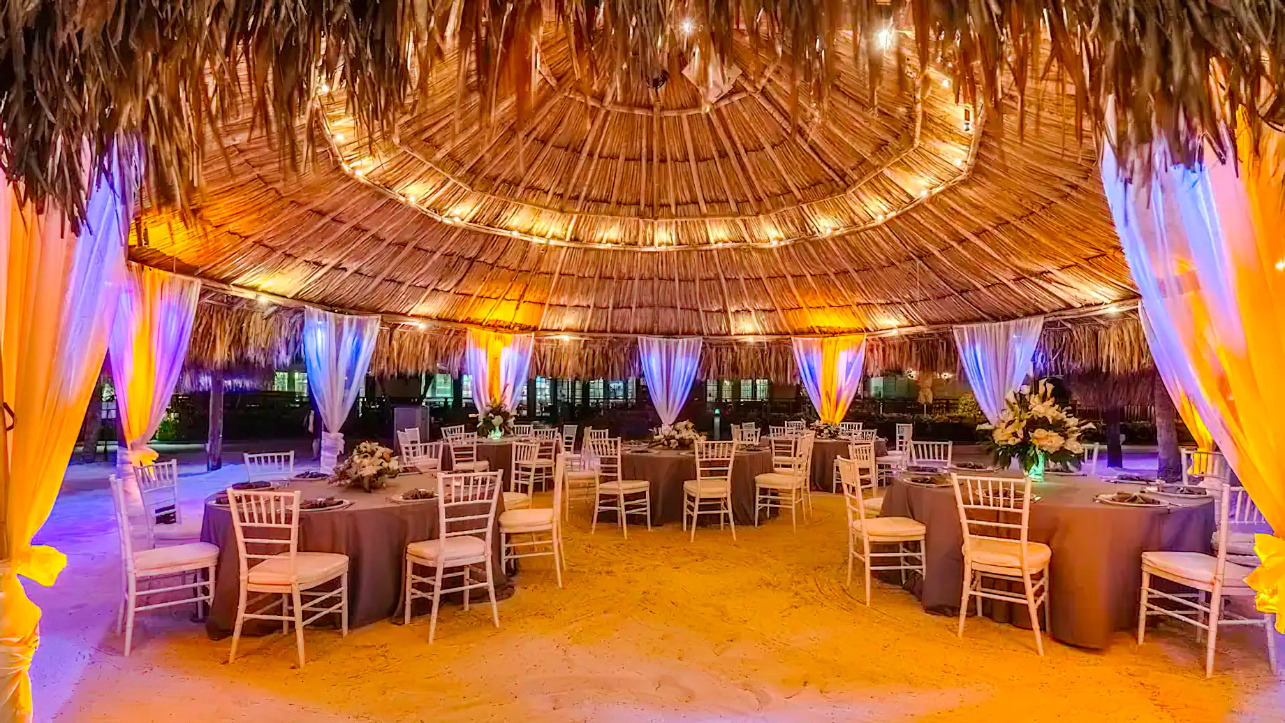 Hyatt Regency Aruba Resort & Casino – Noord, Aruba – Outdoor Wedding Reception