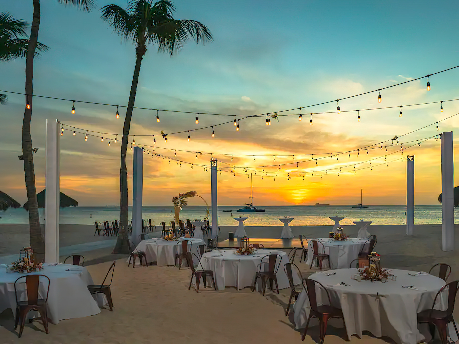 Hyatt Regency Aruba Resort & Casino – Noord, Aruba – Beach Wedding