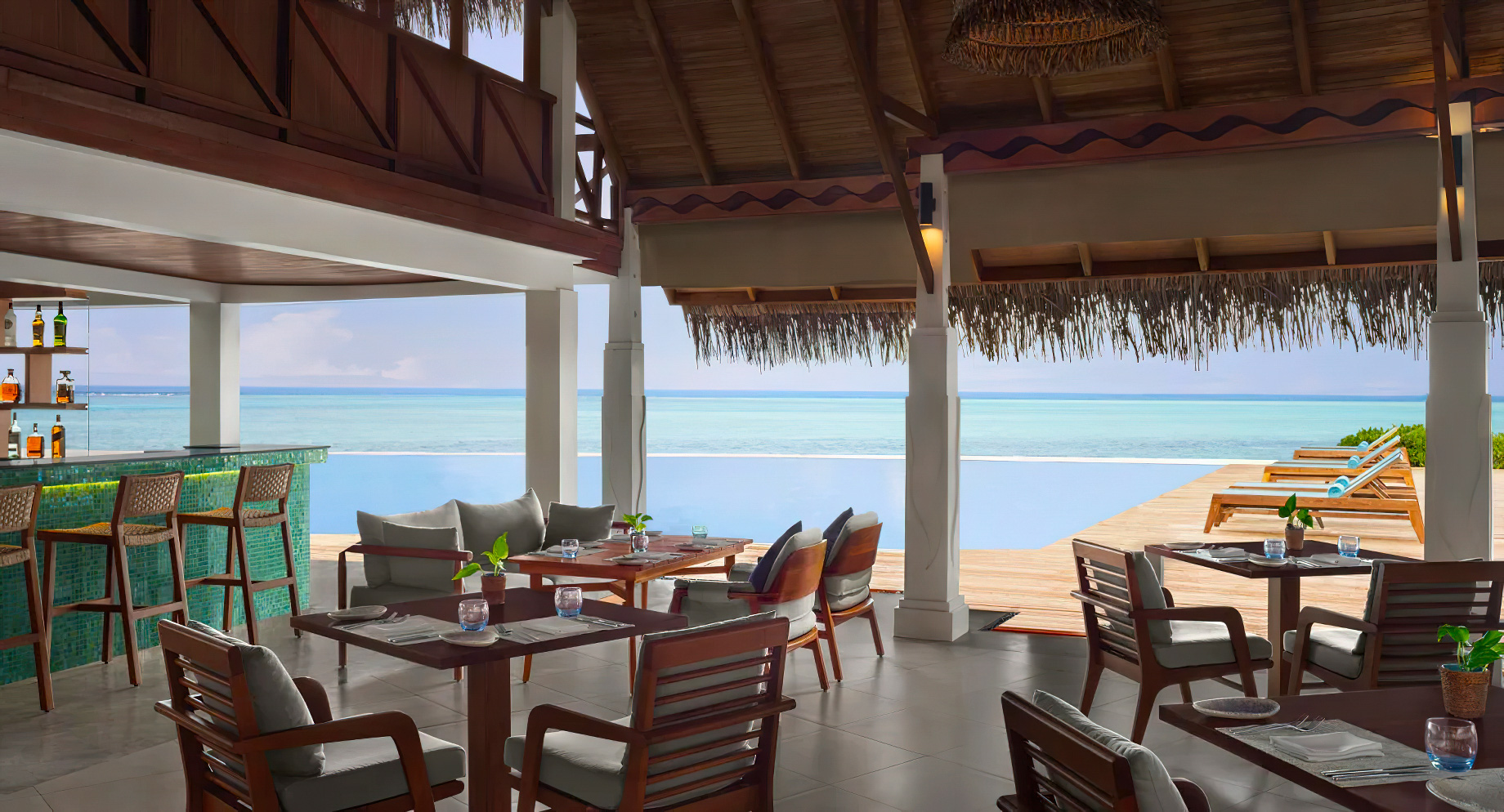 Anantara Veli Maldives Resort – South Male Atoll, Maldives – Bar Aqua Interior
