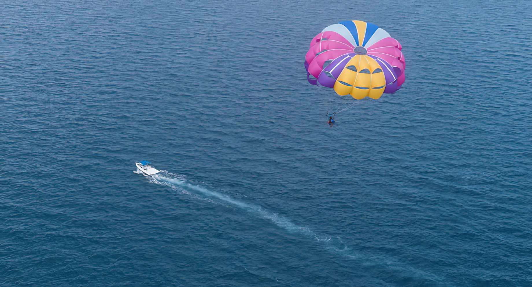 Anantara Veli Maldives Resort – South Male Atoll, Maldives – Parasailing