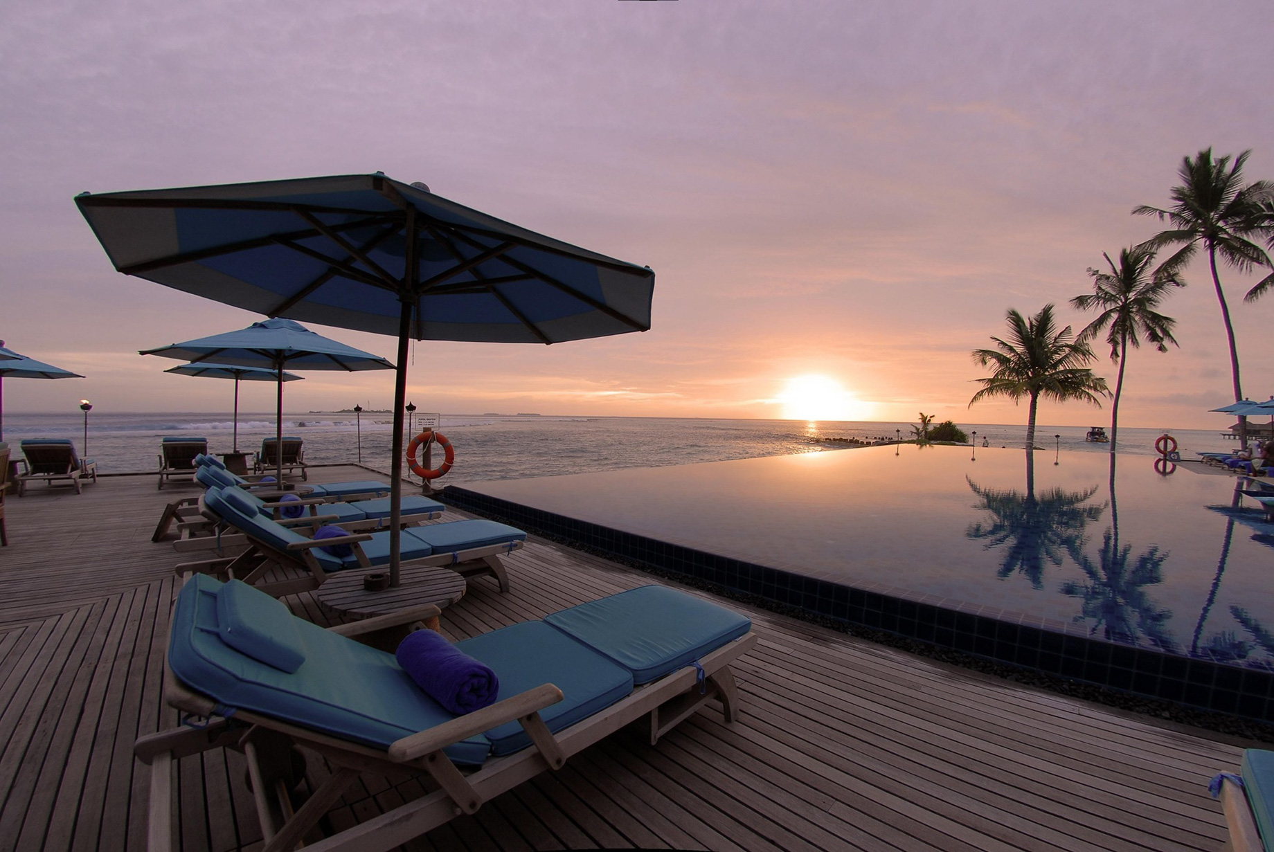 Anantara Veli Maldives Resort – South Male Atoll, Maldives – Infinity Pool Sunset