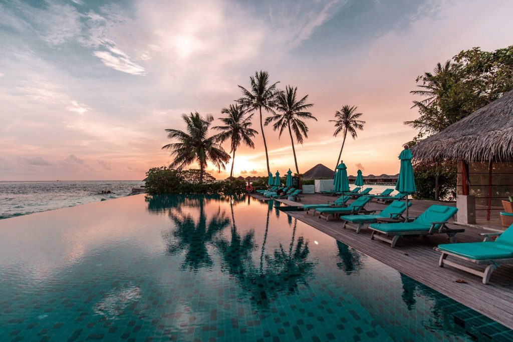 Anantara Veli Maldives Resort - South Male Atoll, Maldives - Infinity Pool Sunset