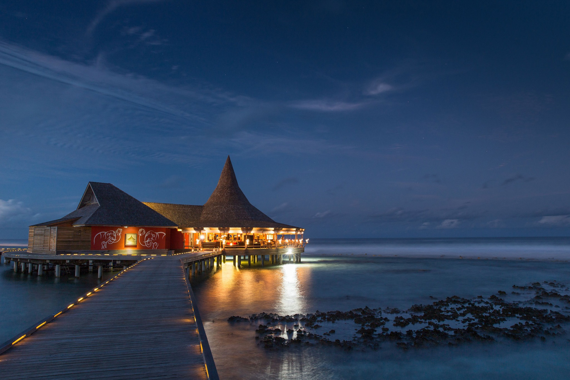 Anantara Veli Maldives Resort - South Male Atoll, Maldives - Baan Huraa Restaurant Night View