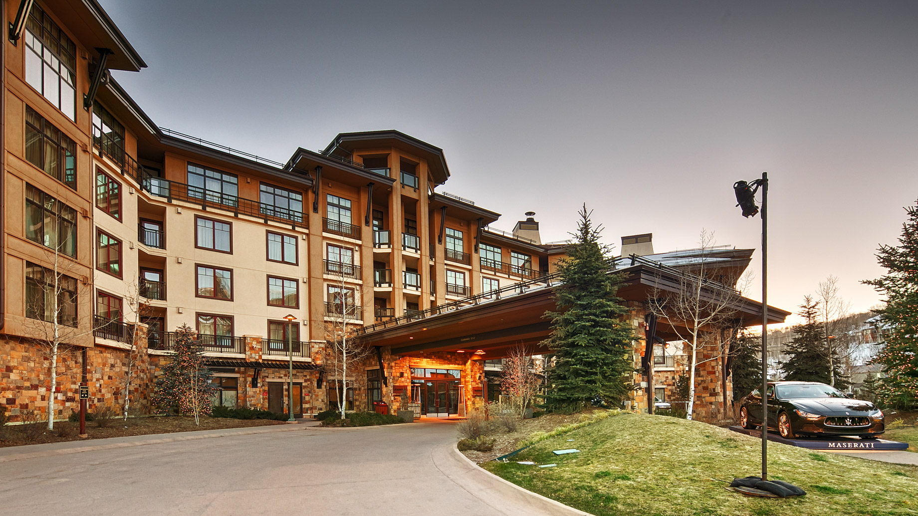 Viceroy Snowmass Luxury Resort – Aspen Snowmass Village, CO, USA – Entrance