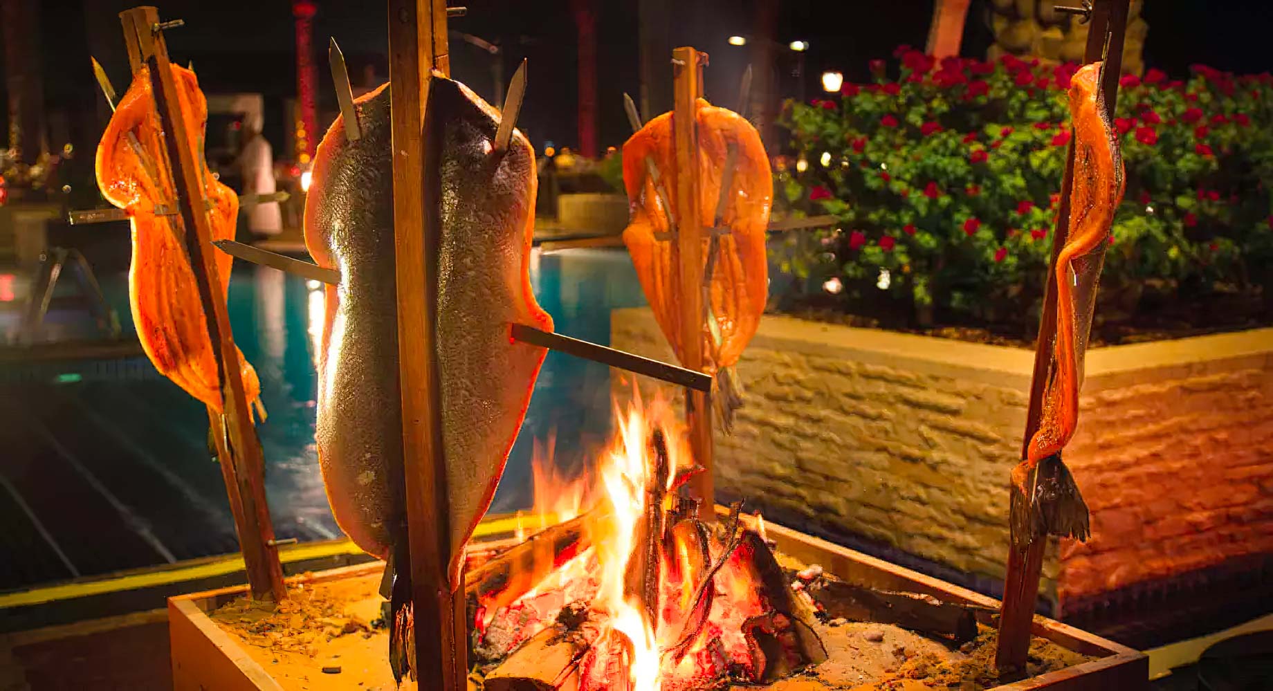 Anantara Eastern Mangroves Abu Dhabi Hotel – United Arab Emirates – The Pool Deck Gourmet Food