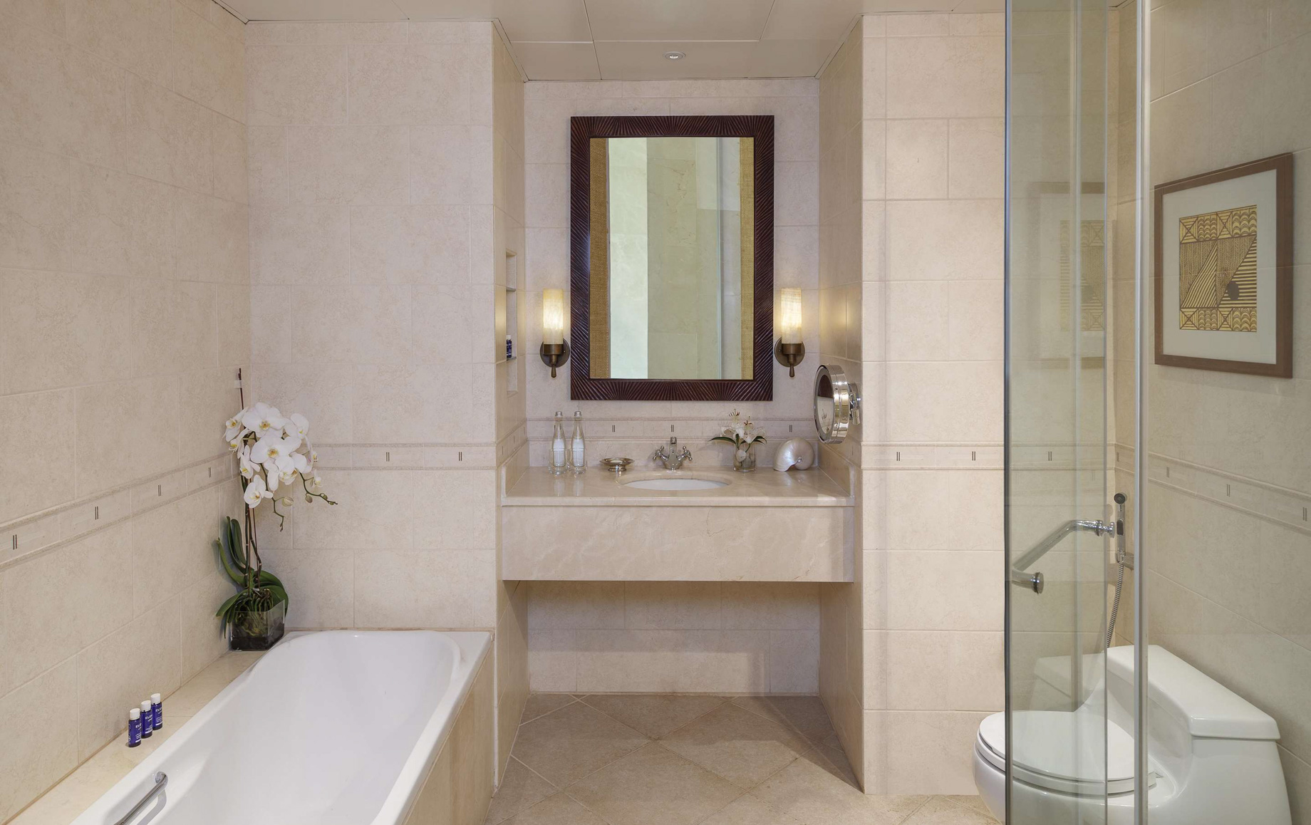 Desert Islands Resort & Spa by Anantara - Abu Dhabi - United Arab Emirates - Guest Bathroom
