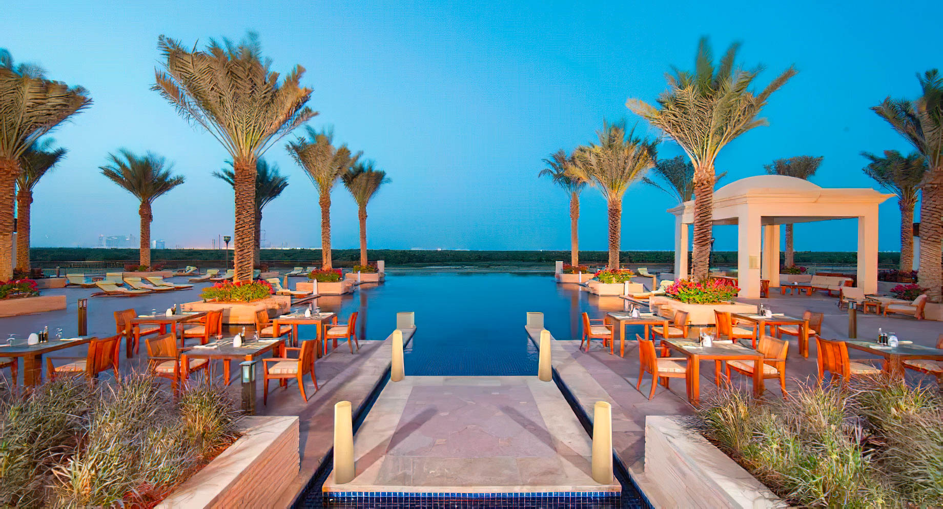 Anantara Eastern Mangroves Abu Dhabi Hotel - United Arab Emirates - The Pool Deck