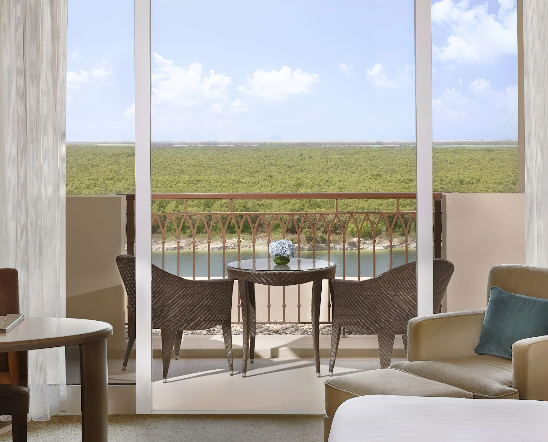 Anantara Eastern Mangroves Abu Dhabi Hotel – United Arab Emirates – Deluxe Mangroves Balcony Room View