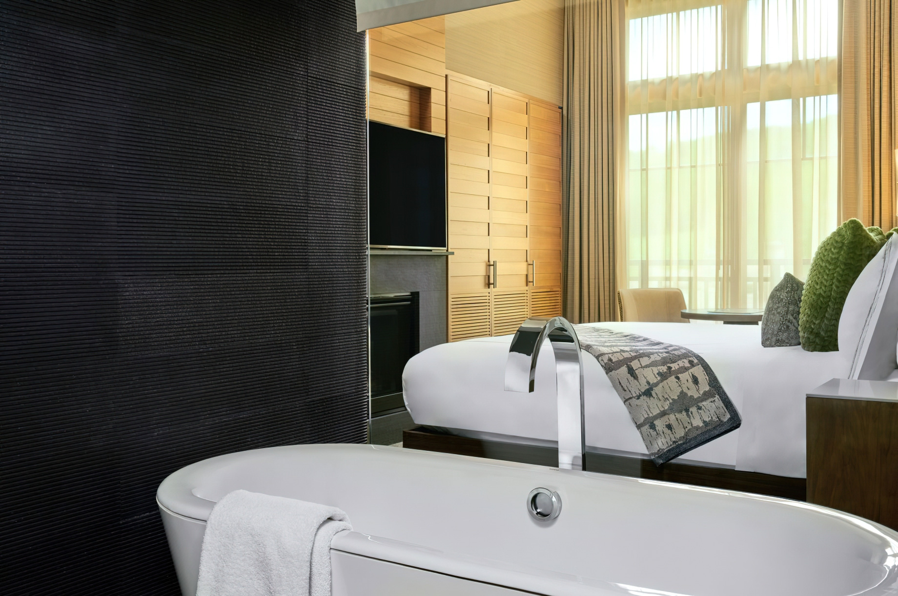 Viceroy Snowmass Luxury Resort – Aspen Snowmass Village, CO, USA – Studio Residence One King Bed