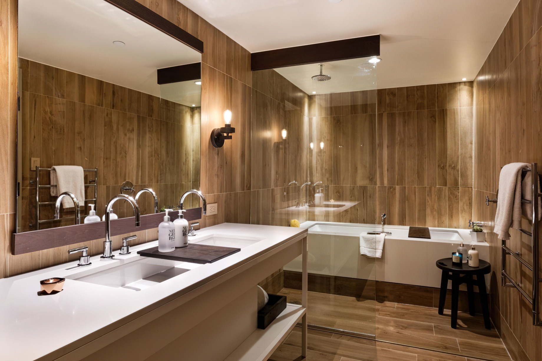 Viceroy Snowmass Luxury Resort – Aspen Snowmass Village, CO, USA – Guest Bathroom