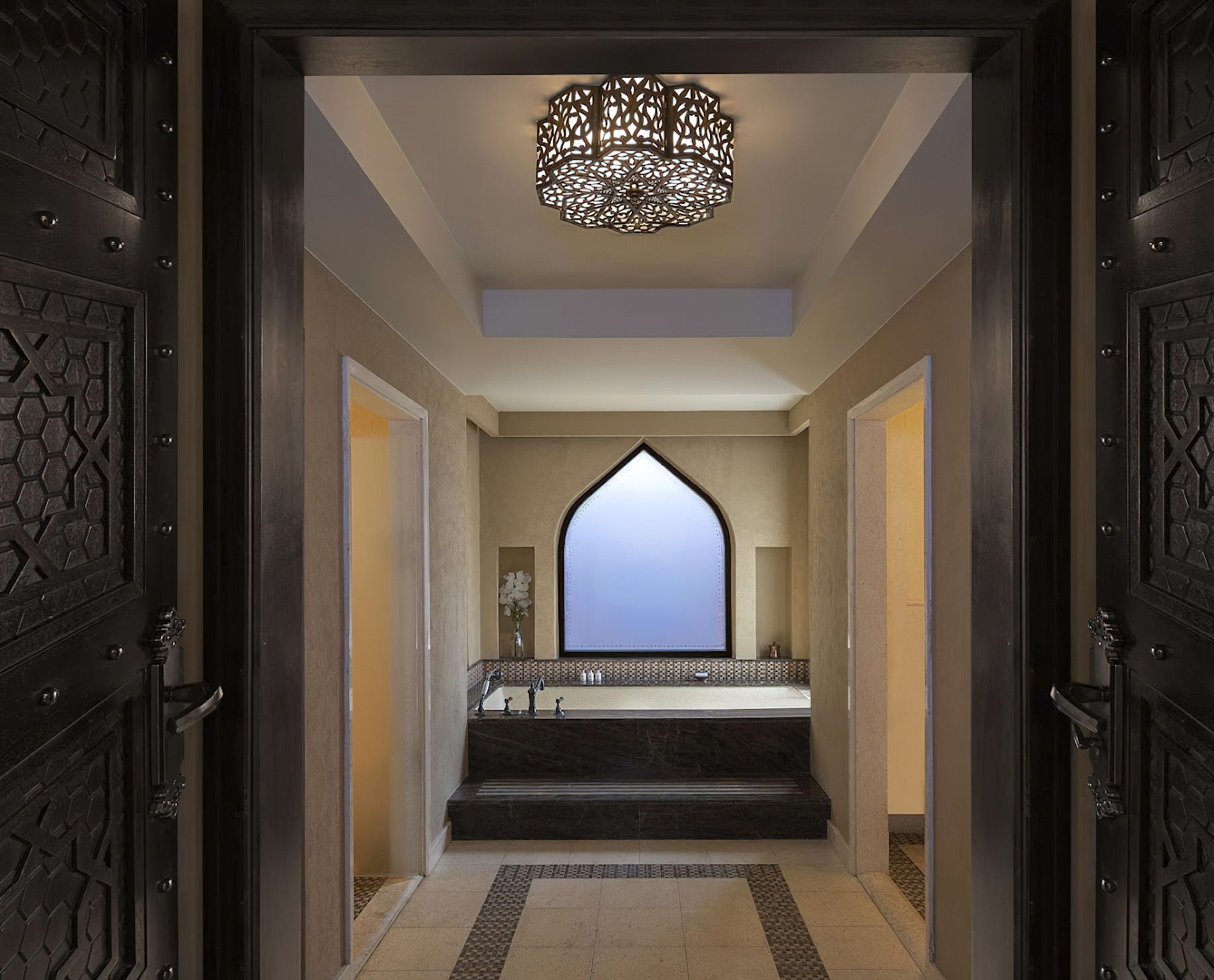 Qasr Al Sarab Desert Resort by Anantara – Abu Dhabi – United Arab Emirates – Guest Bathroom
