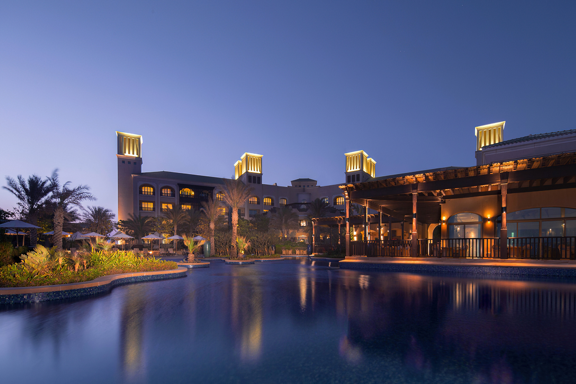 Desert Islands Resort & Spa by Anantara – Abu Dhabi – United Arab Emirates – Pool Night View