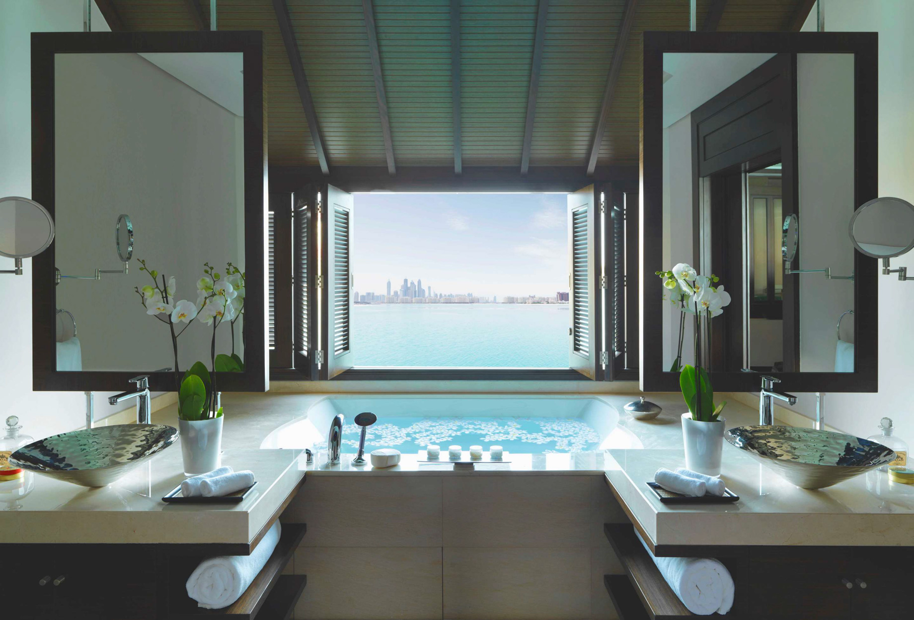 Anantara The Palm Dubai Resort - Dubai, UAE - One Bedroom Over Water Villa Bathroom