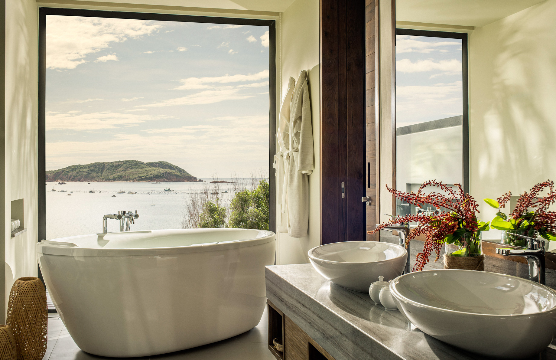 Anantara Quy Nhon Villas Resort - Quy Nhon, Vietnam - Villa Bathroom