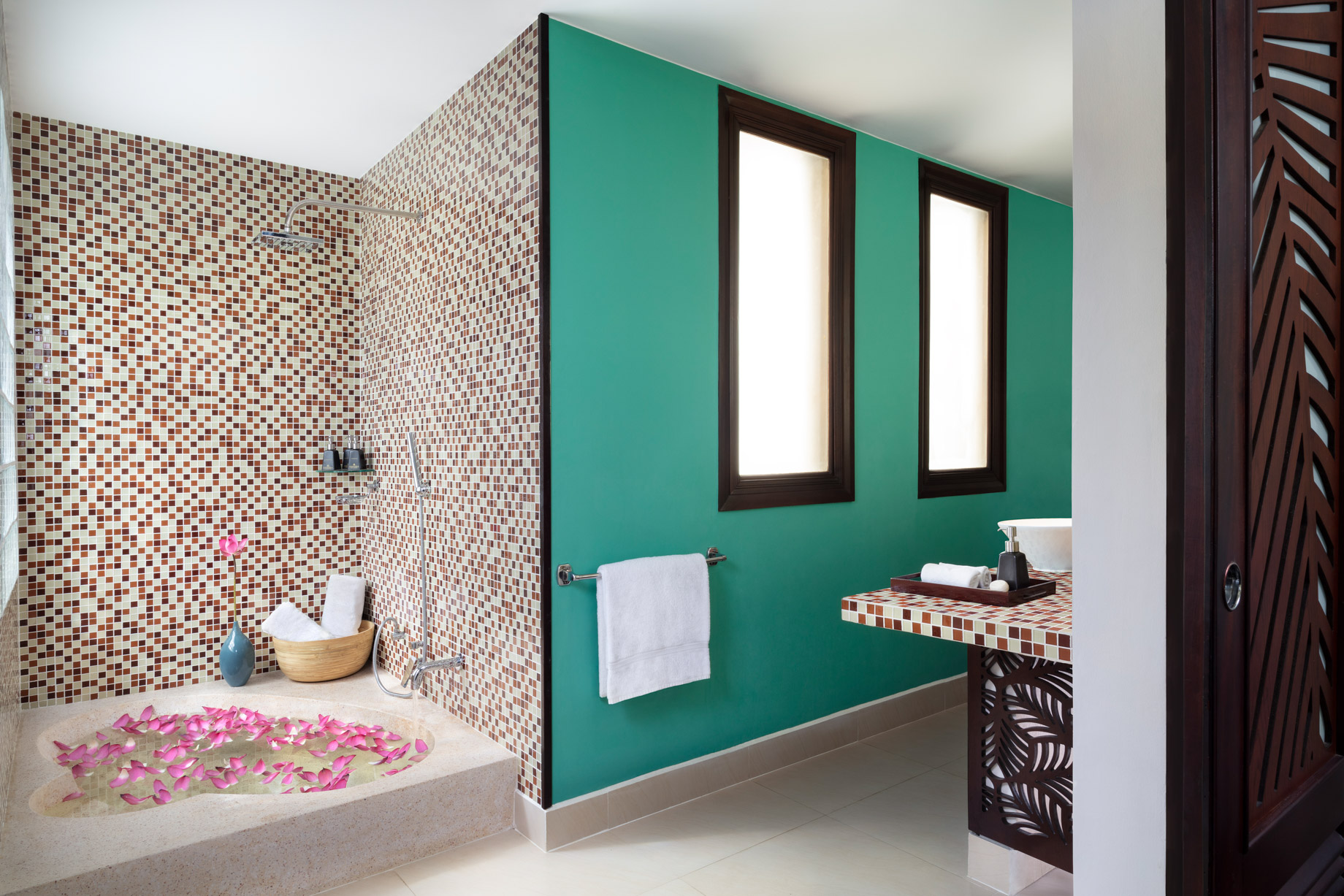 Anantara Hoi An Resort - Hoi An City, Vietnam - Bathroom