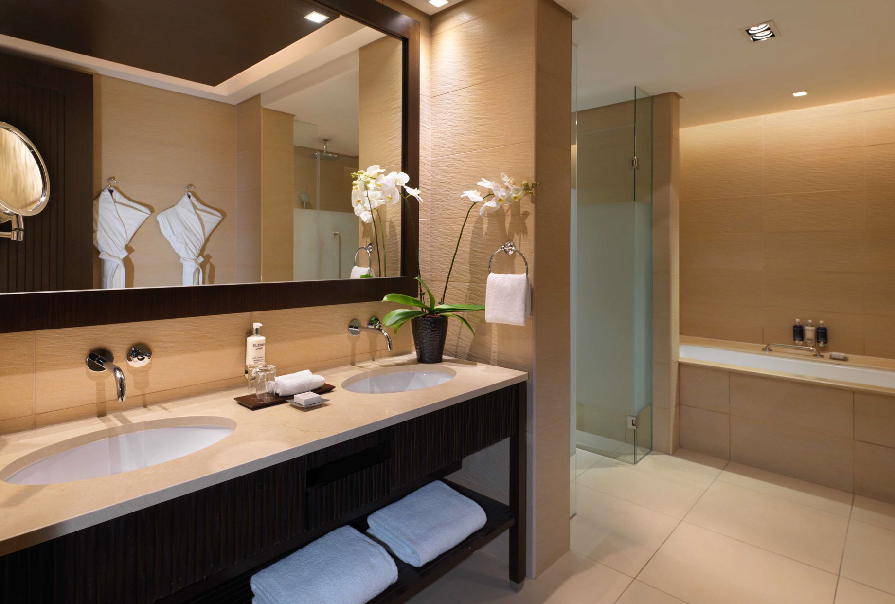 Anantara The Palm Dubai Resort – Dubai, UAE – Guest Bathroom