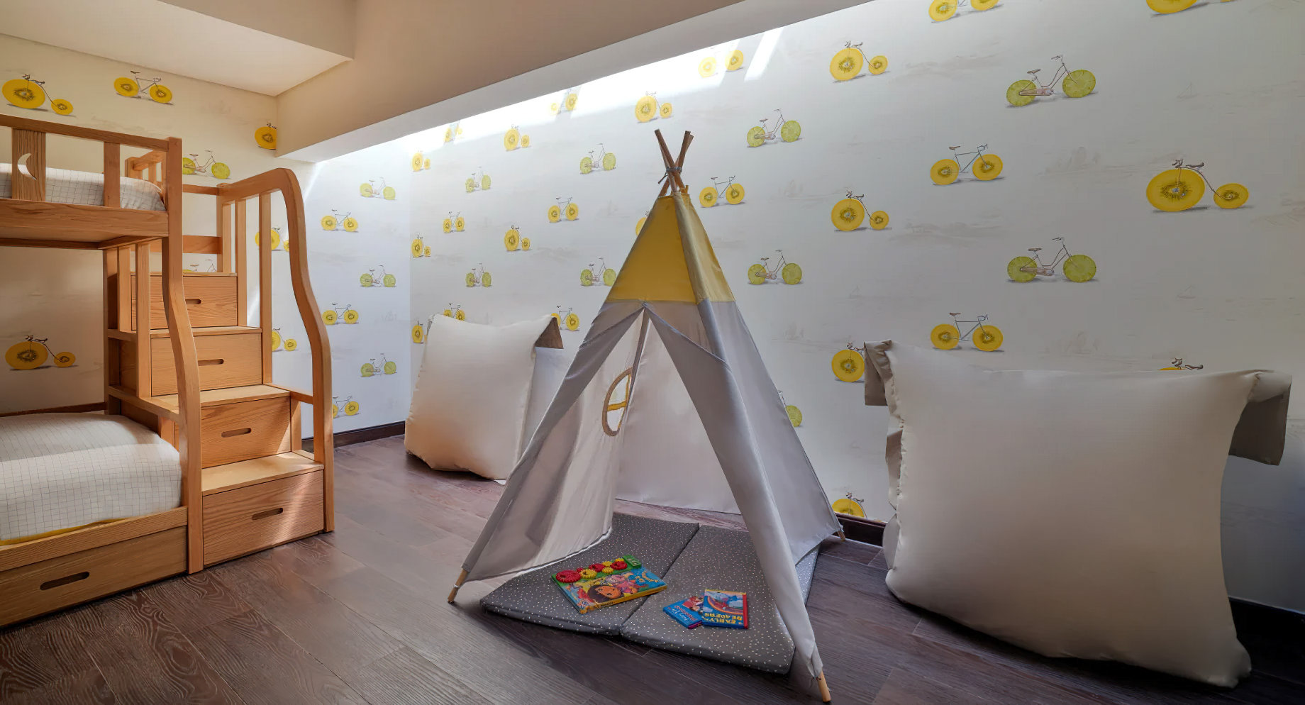 Anantara The Palm Dubai Resort – Dubai, UAE – Deluxe Family Lagoon Access Room