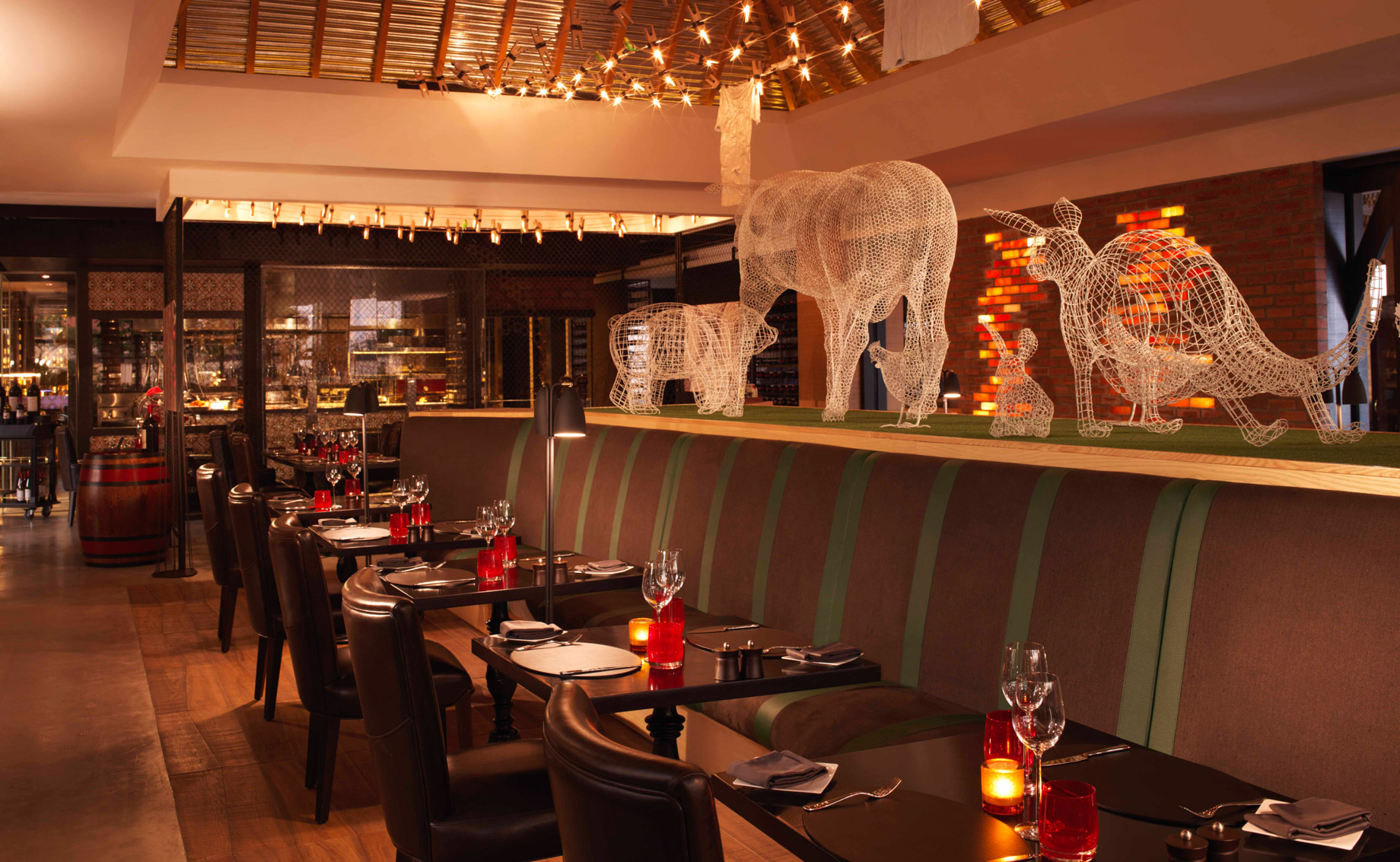 Anantara The Palm Dubai Resort - Dubai, UAE - Bushman’s Restaurant & Bar