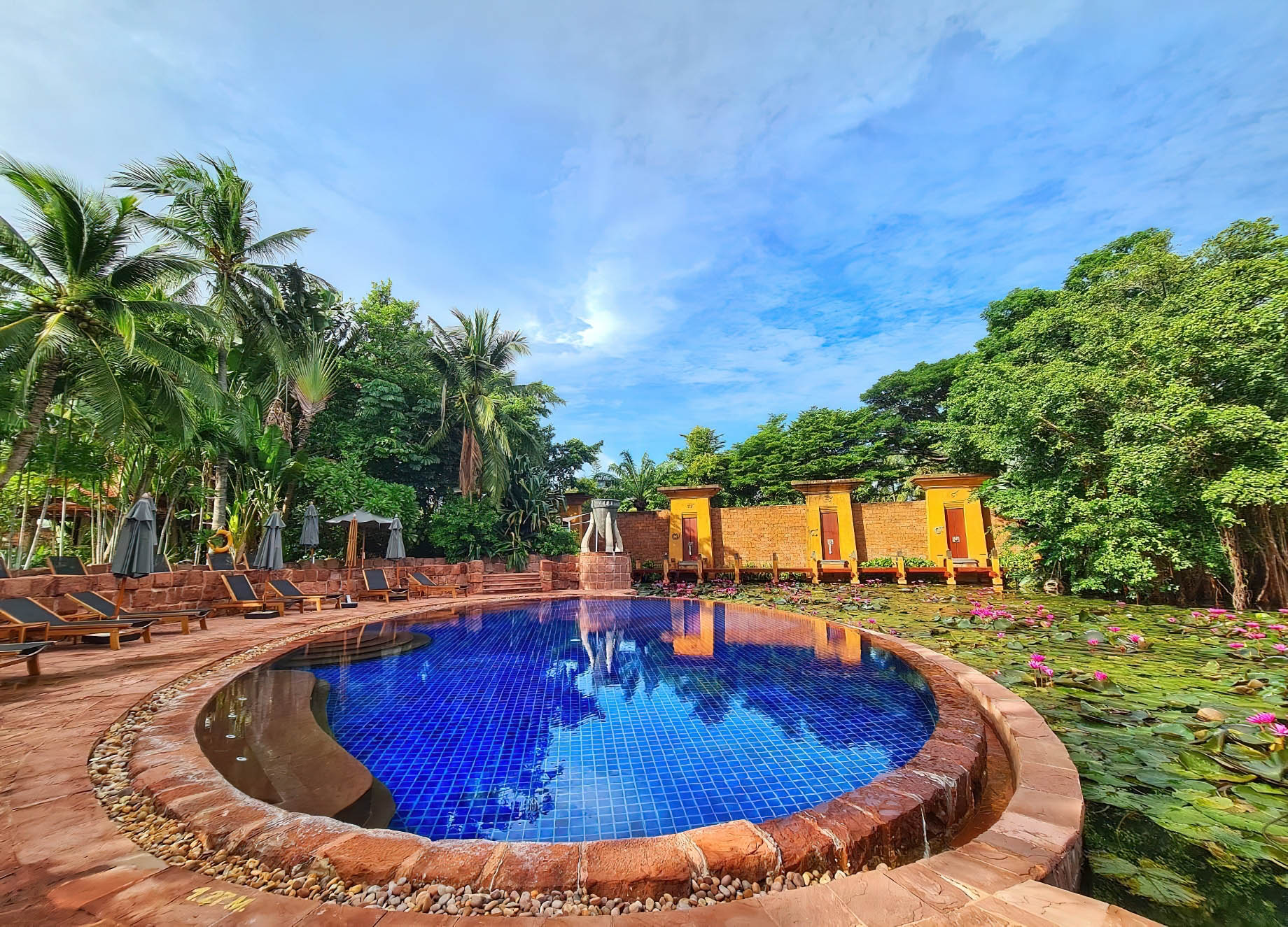 Anantara Hua Hin Resort - Prachuap Khiri Khan, Thailand - Lagoon Pool