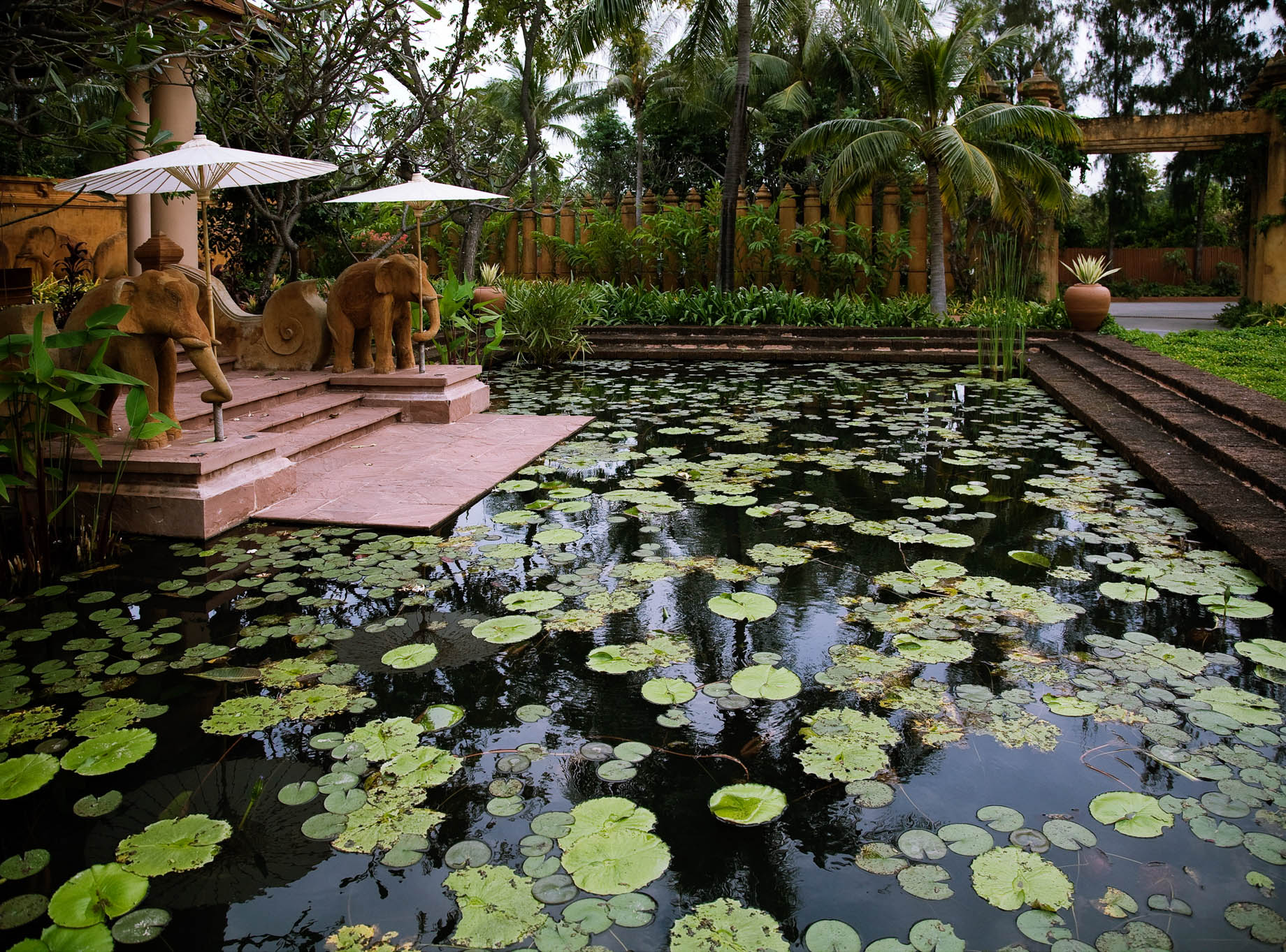 Anantara Hua Hin Resort – Prachuap Khiri Khan, Thailand – Lobby Pond