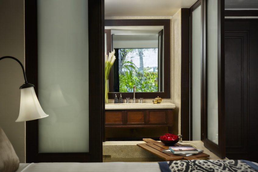 Anantara Hua Hin Resort - Prachuap Khiri Khan, Thailand - Premium Garden View Room Bathroom