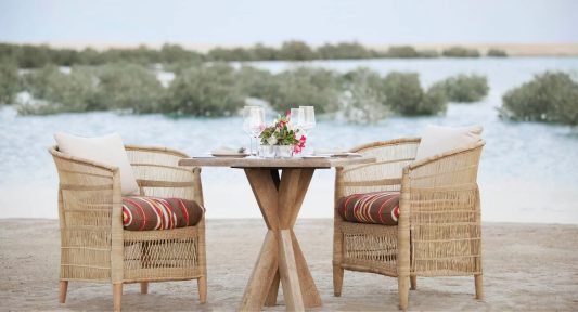 Anantara Sir Bani Yas Island Al Yamm Villa Beach Resort - Abu Dhabi, UAE - Beach Dining
