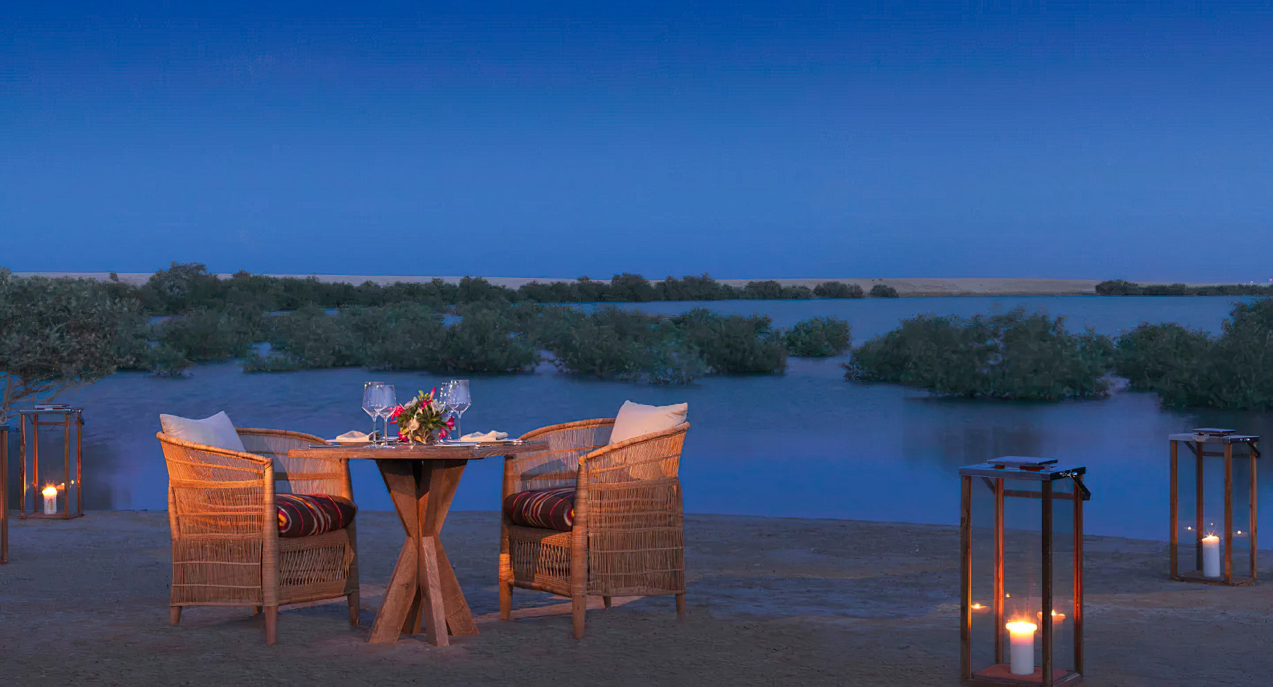 Anantara Sir Bani Yas Island Al Yamm Villa Beach Resort - Abu Dhabi, UAE - Beach Dining Night