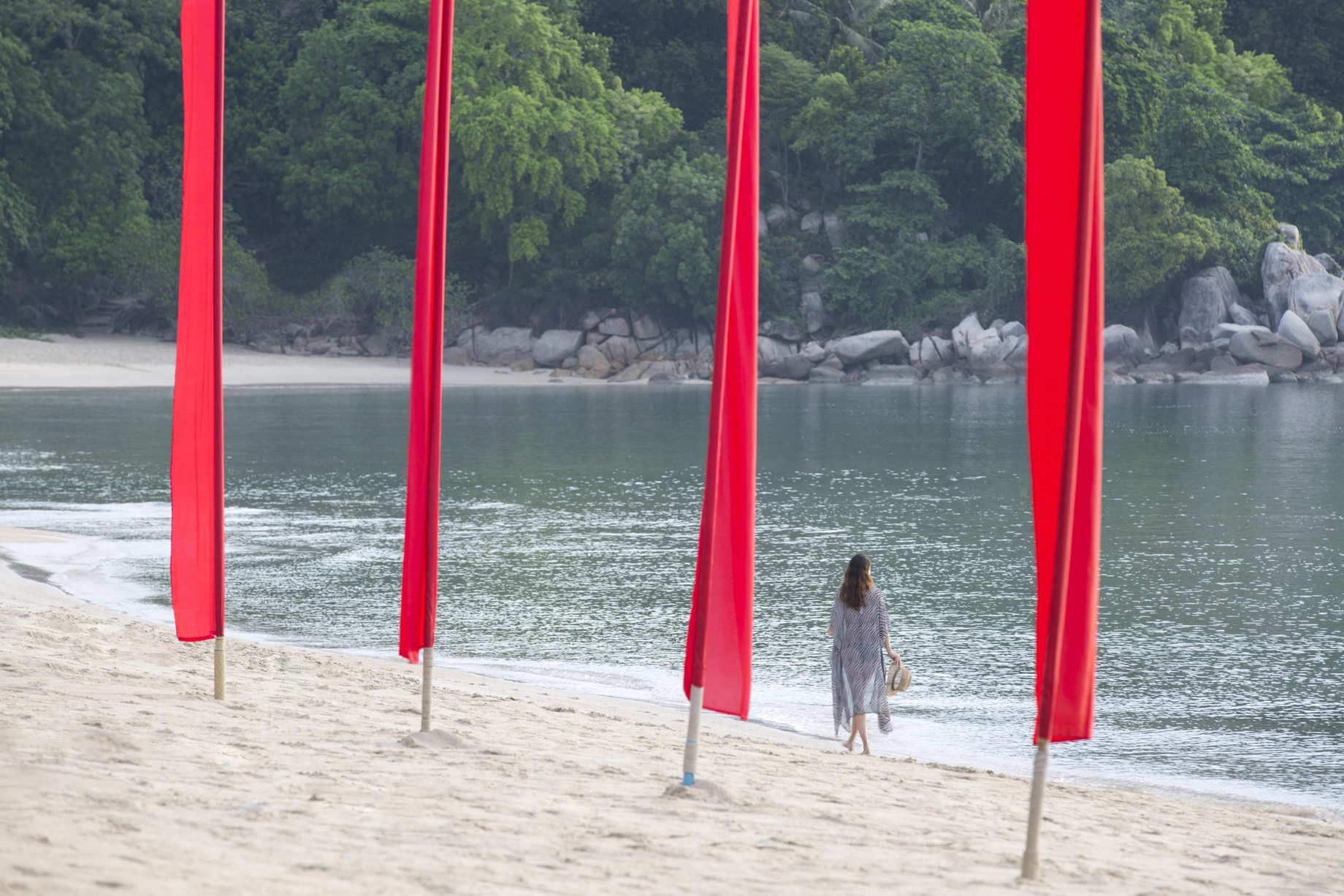 Anantara Rasananda Koh Phangan Villas Resort – Thailand – Beach Walk