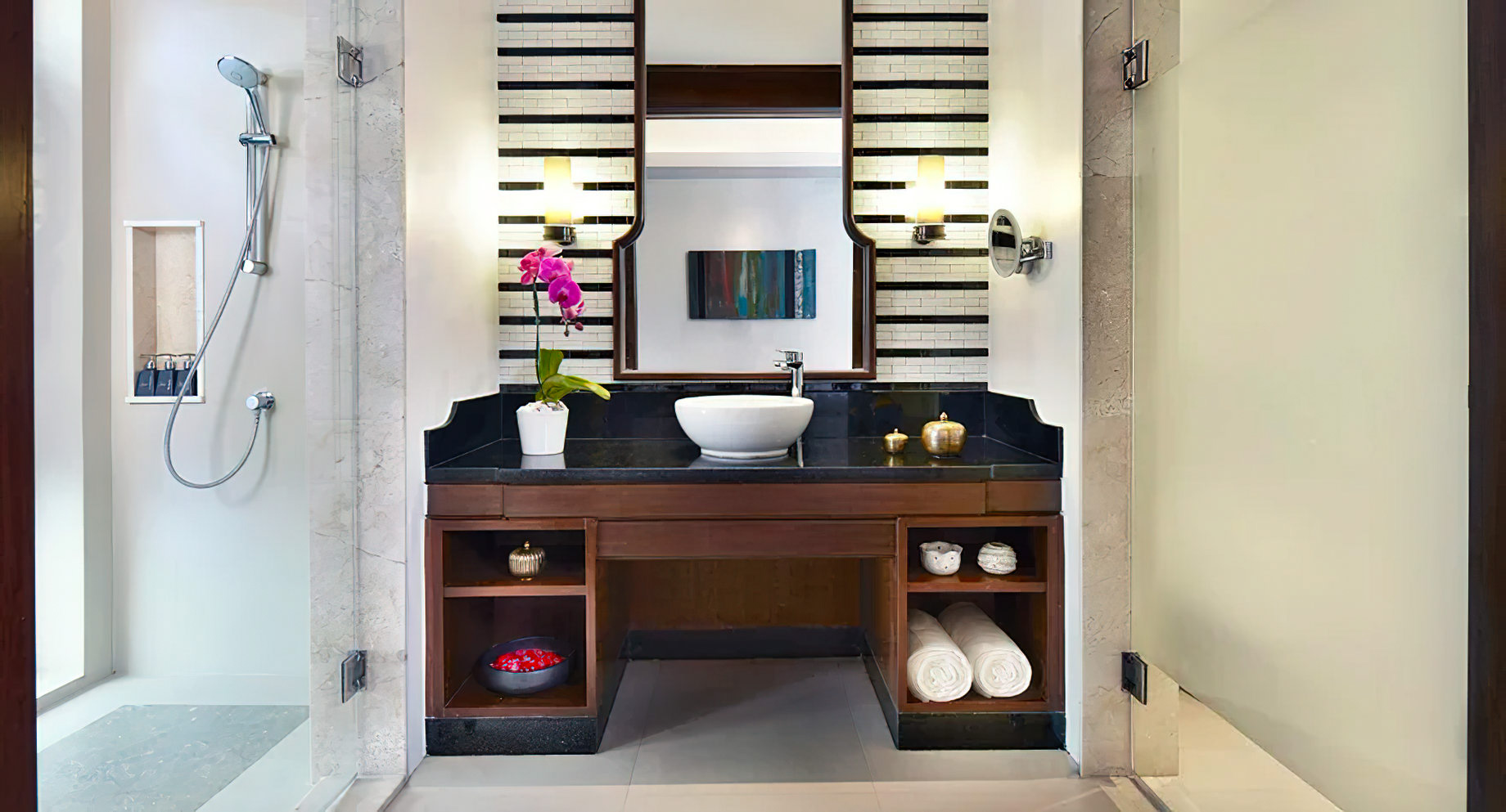 Anantara Layan Phuket Resort & Residences – Thailand – Deluxe Guest Bathroom