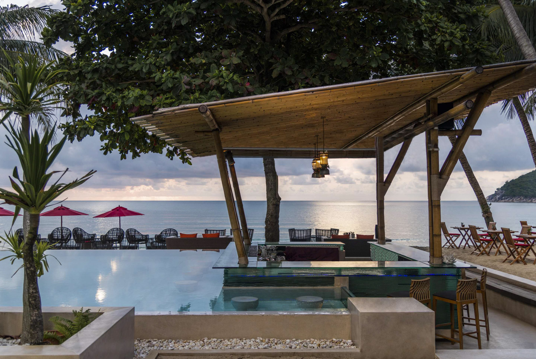 Anantara Rasananda Koh Phangan Villas Resort – Thailand – EDGE2O Pool Bar