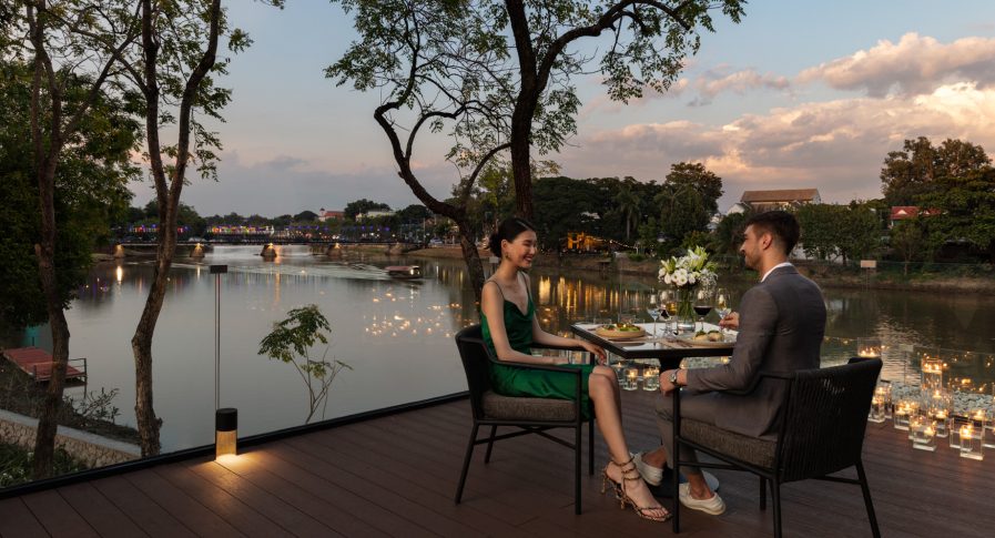 Anantara Chiang Mai Resort - Thailand - Riverside Dining