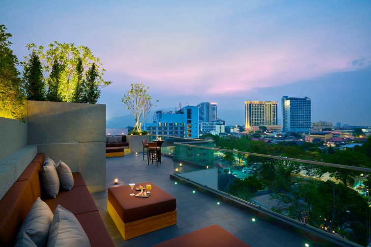 Anantara Chiang Mai Resort - Thailand - Rooftop Deck