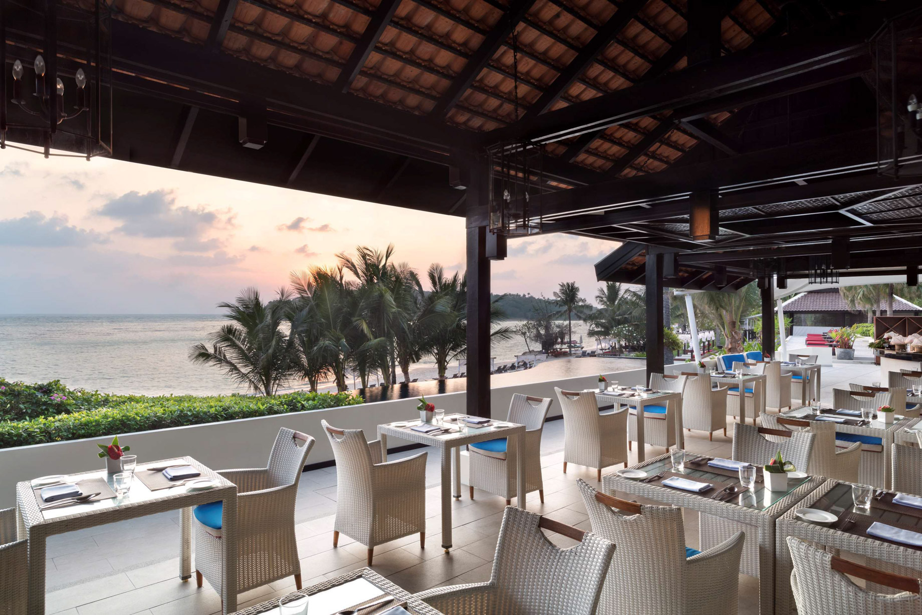 Anantara Lawana Koh Samui Resort - Thailand - Ocean Kiss