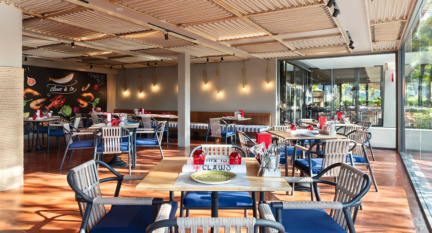 Anantara Mai Khao Phuket Villas Resort – Thailand – Claws and Co Restaurant