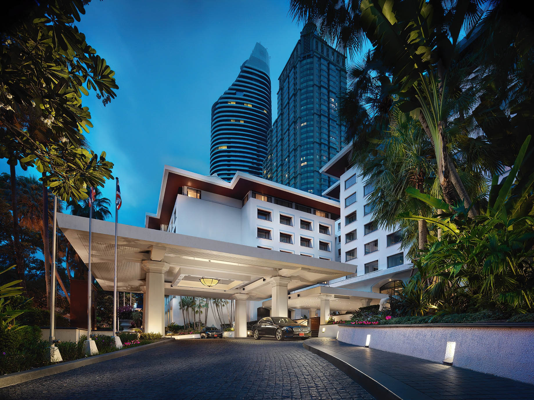 Anantara Siam Bangkok Hotel - Thailand - Entrance