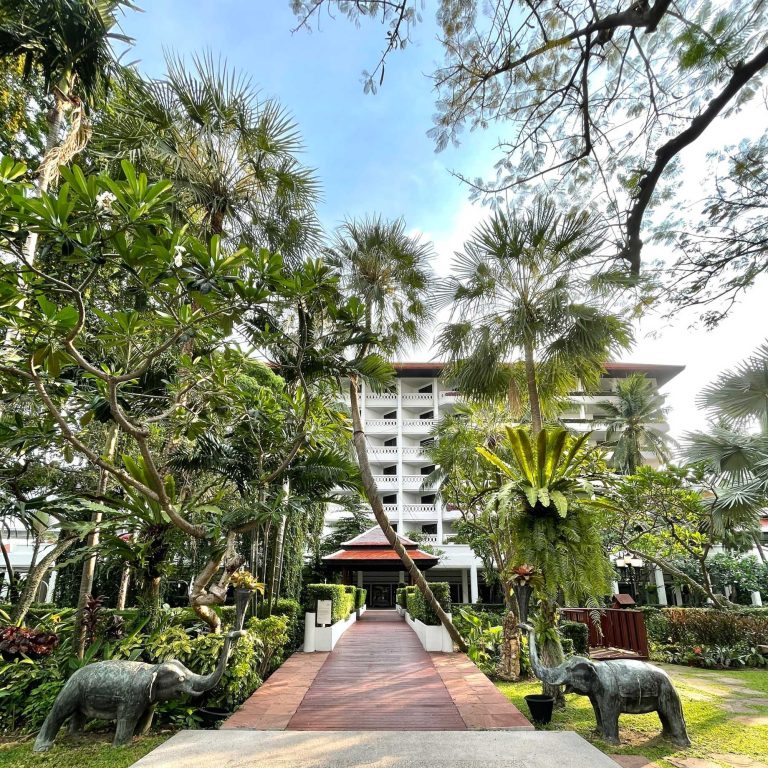 Anantara Riverside Bangkok Resort – Thailand – Entrance