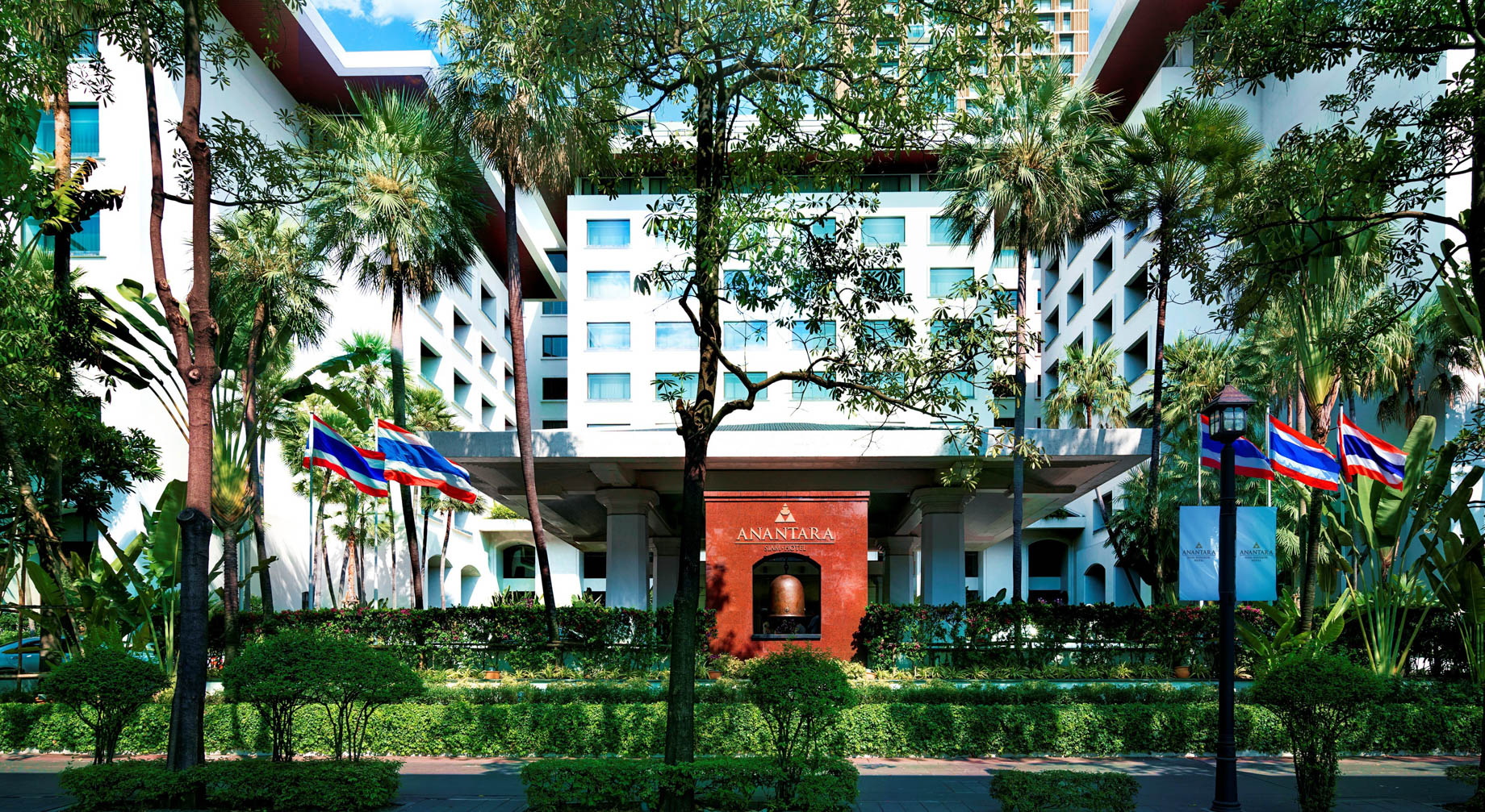 Anantara Siam Bangkok Hotel - Thailand - Entrance