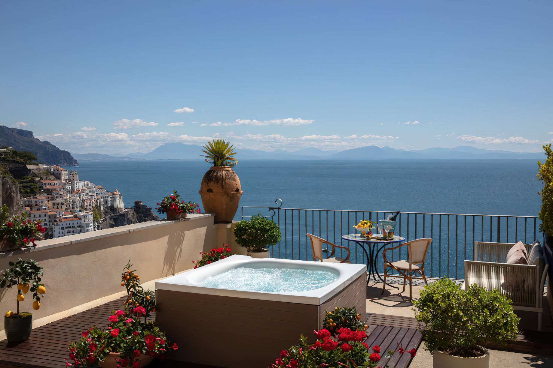 Anantara Convento Di Amalfi Grand Hotel - Italy - Sea View Terrace Jacuzzi Suite