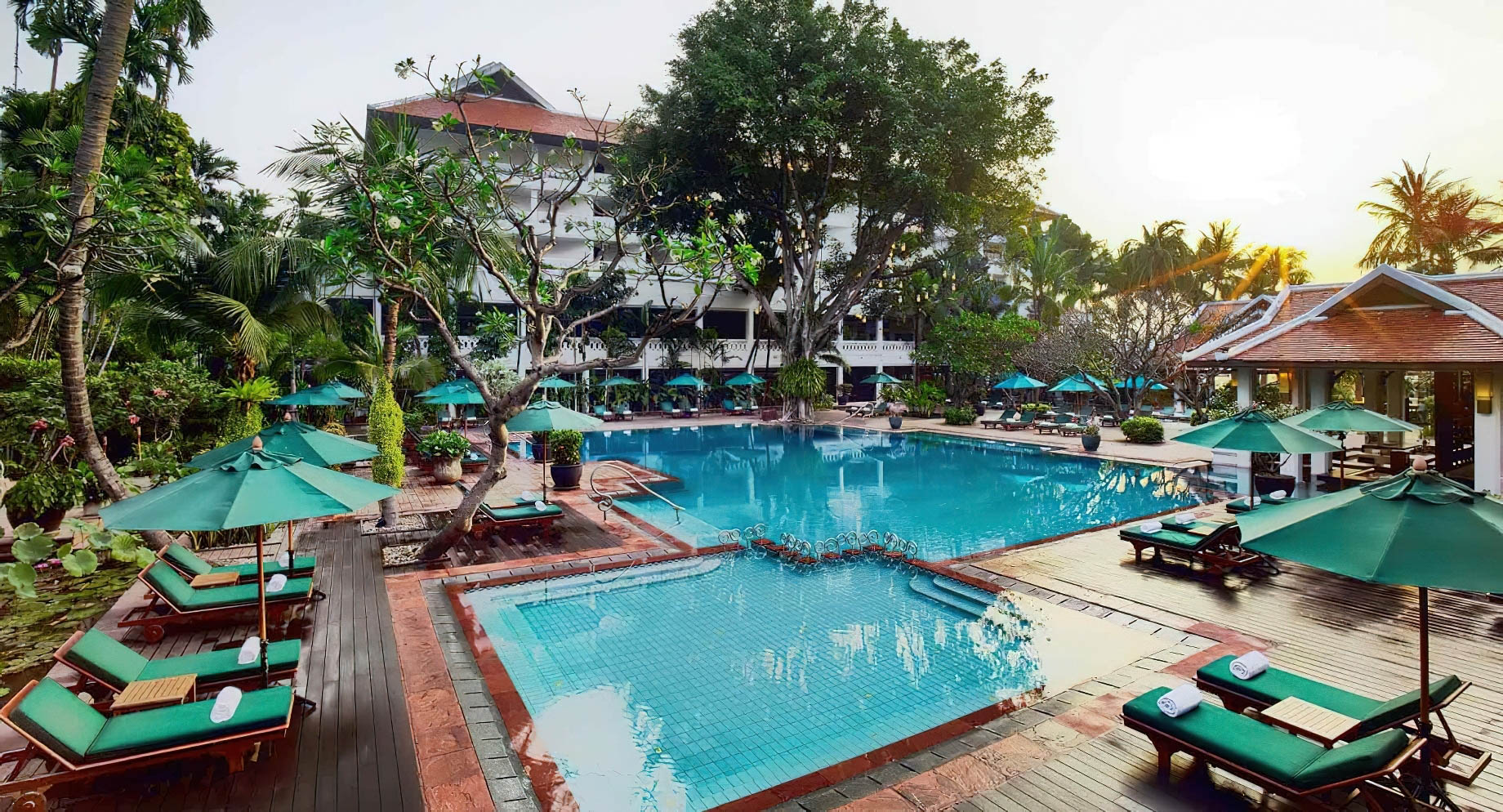 Anantara Riverside Bangkok Resort - Thailand - Pool Deck