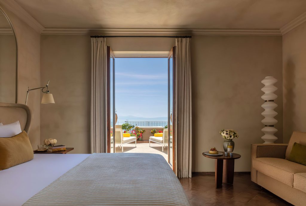 Anantara Convento Di Amalfi Grand Hotel - Italy - Junior Sea View Terrace Suite with Jacuzzi