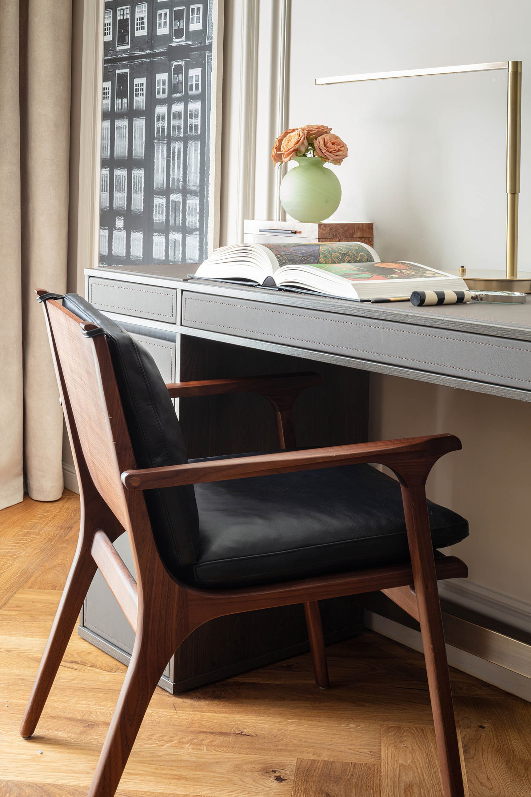 Anantara Grand Hotel Krasnapolsky Amsterdam – Netherlands – Desk