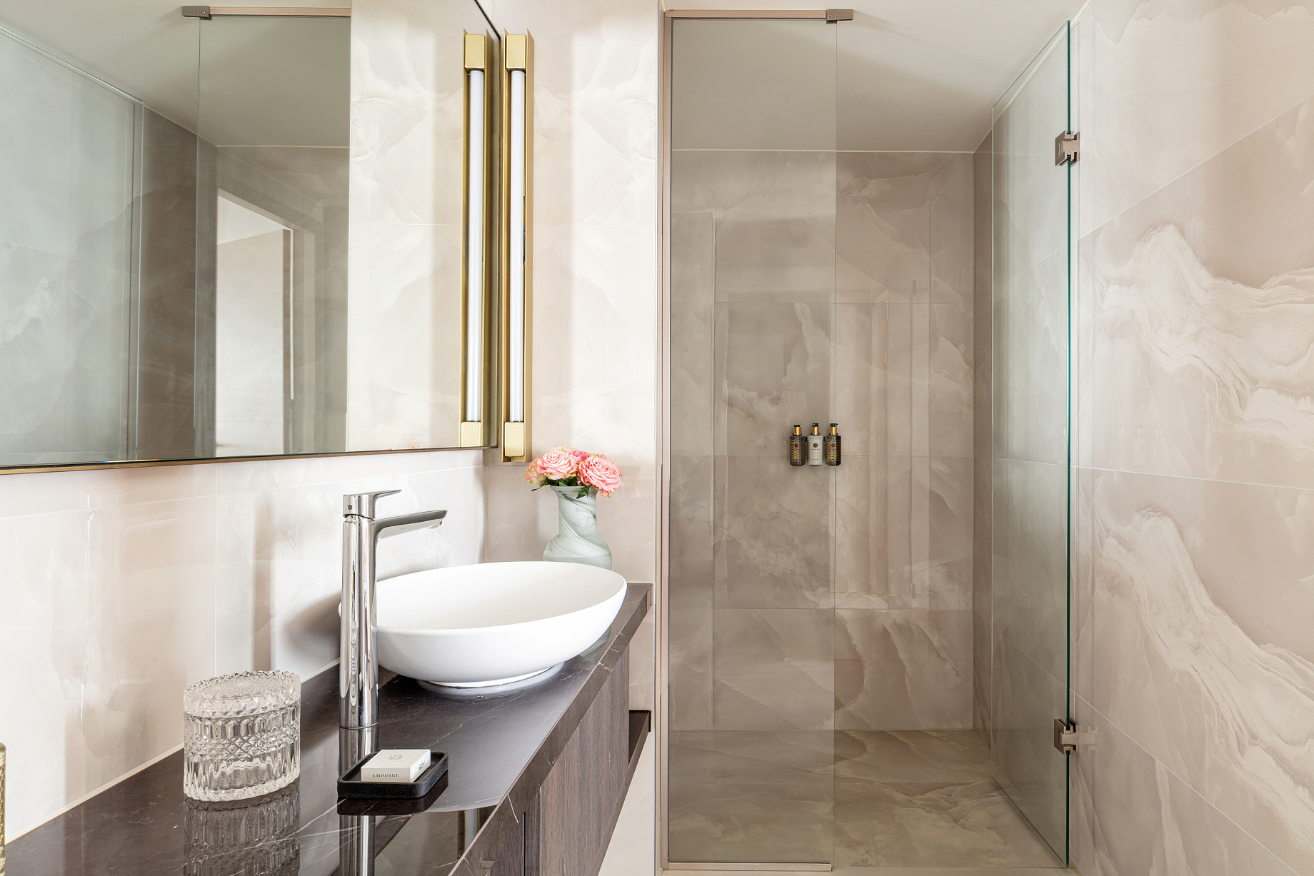 Anantara Grand Hotel Krasnapolsky Amsterdam – Netherlands – Guest Bathroom