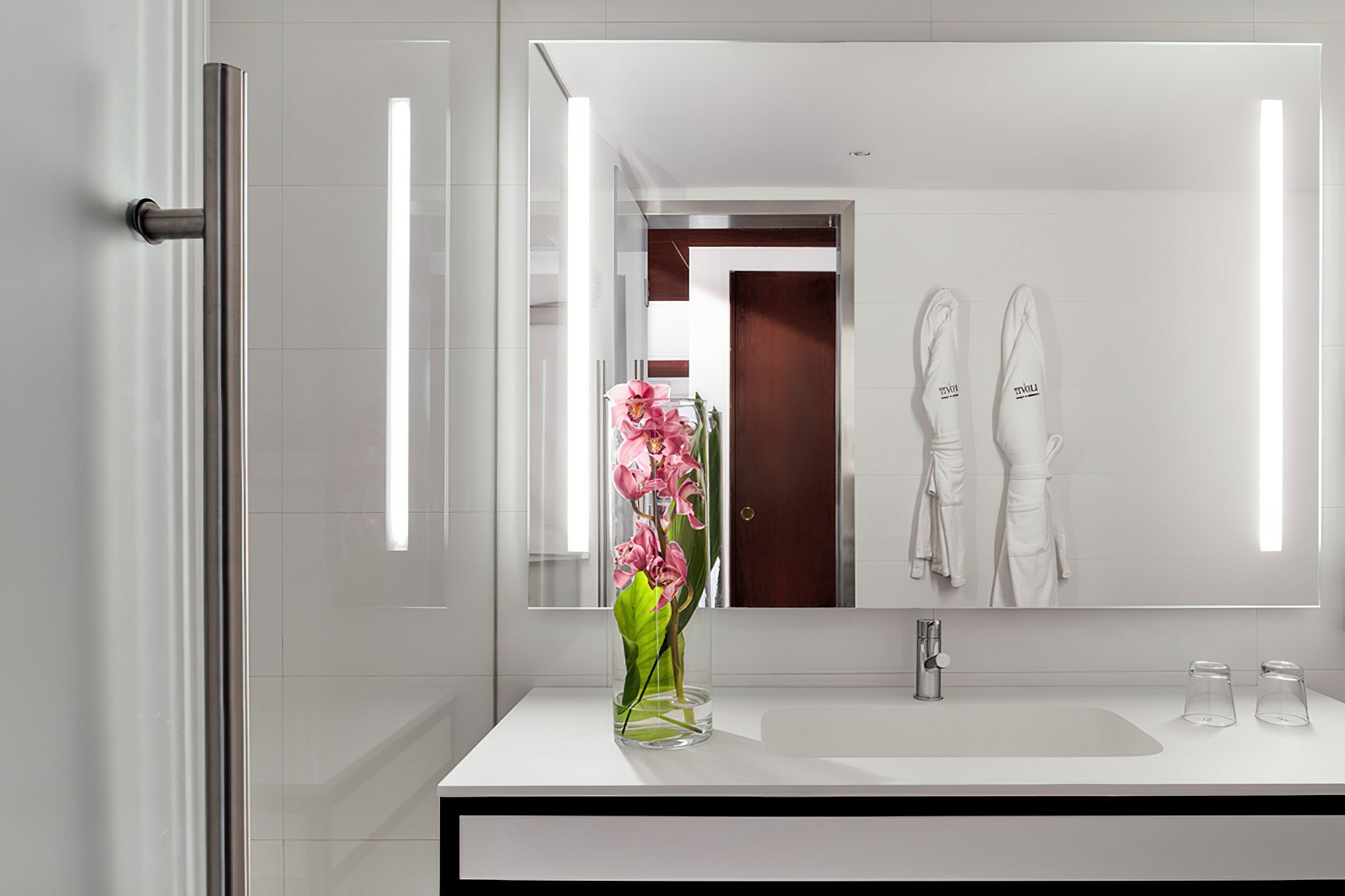 Tivoli Marina Vilamoura Algarve Resort – Portugal – Guest Bathroom