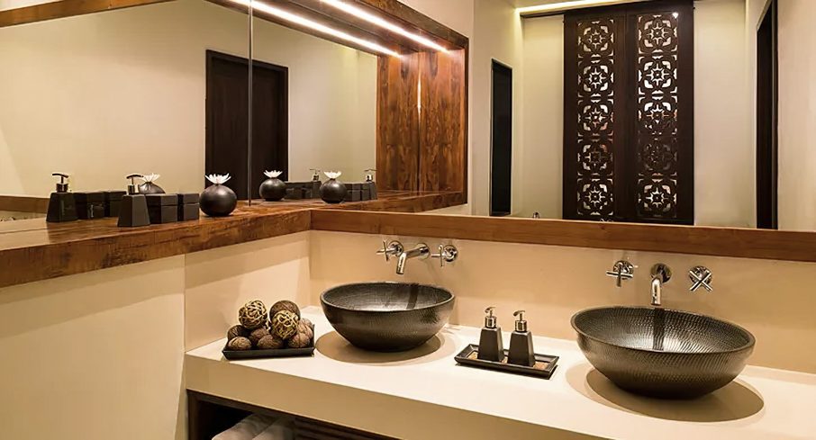 Anantara Kalutara Resort - Sri Lanka - Guest Bathroom