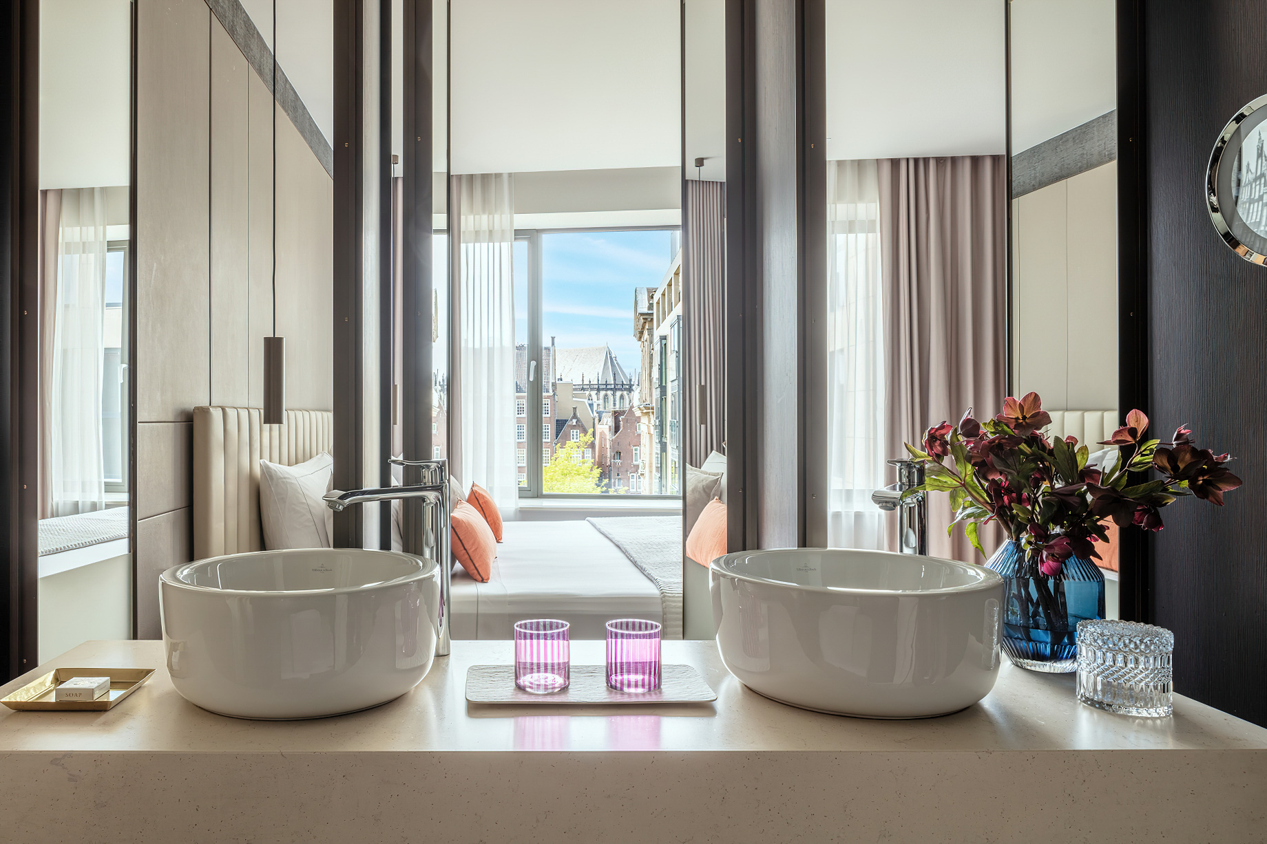 Anantara Grand Hotel Krasnapolsky Amsterdam – Netherlands – Guest Bathroom