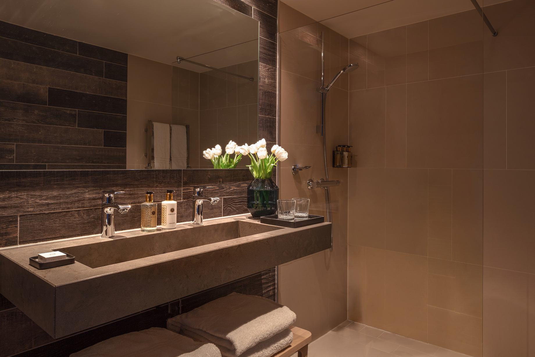 Anantara Grand Hotel Krasnapolsky Amsterdam - Netherlands - Guest Bathroom