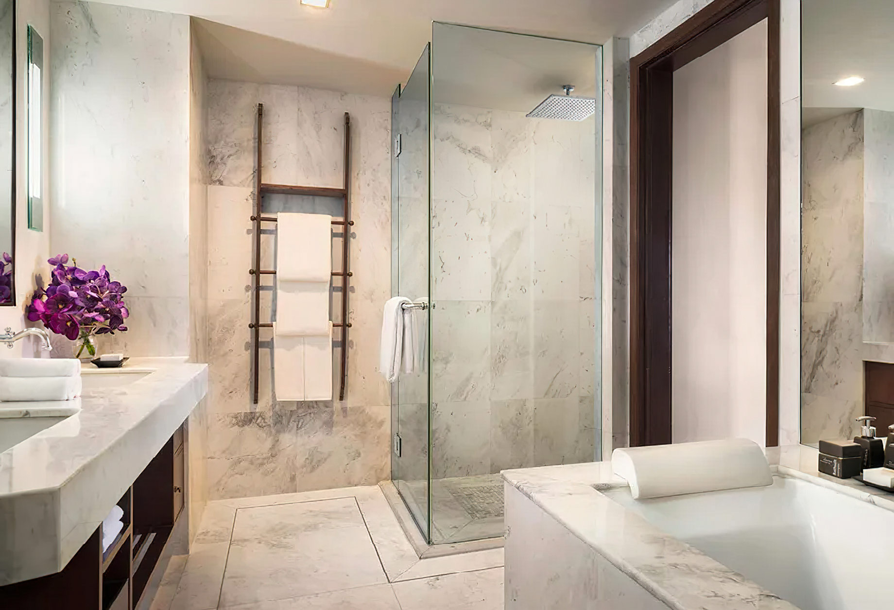 Anantara Riverside Bangkok Resort – Thailand – Riverfront Suite Bathroom