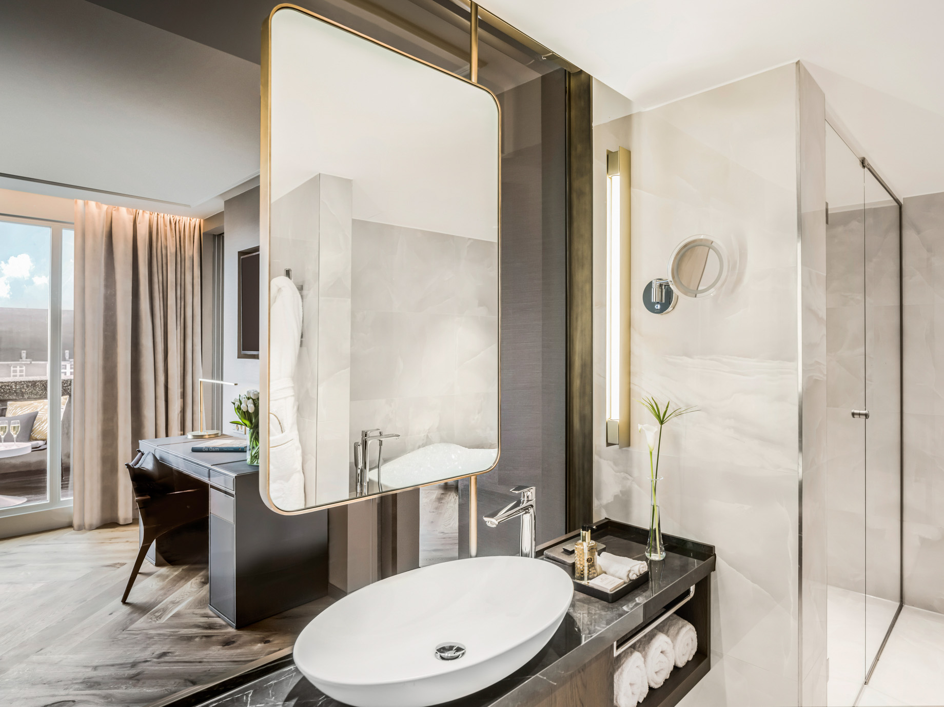 Anantara Grand Hotel Krasnapolsky Amsterdam – Netherlands – Guest Bathroom