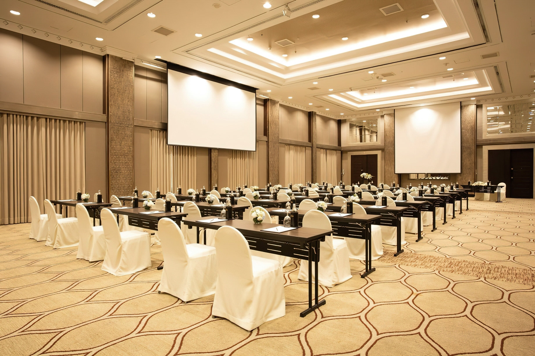 Anantara Riverside Bangkok Resort – Thailand – Ballroom