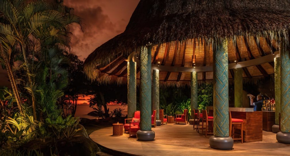 Anantara Maia Seychelles Villas - Anse Louis, Seychelles - Sunset Pool Bar